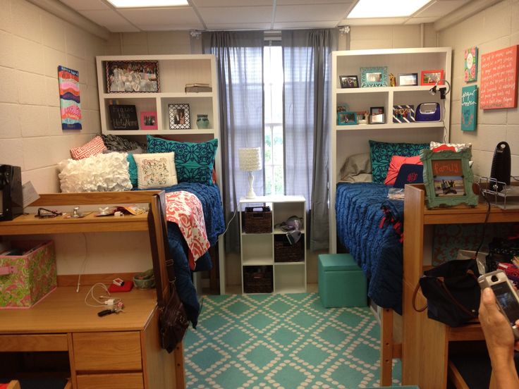 Dorm Room Decoration Ideas - RJ Thieneman